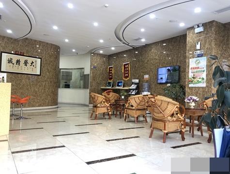 重慶南岸?，摽谇辉\所醫(yī)院大廳