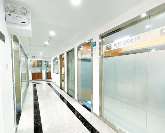長(zhǎng)沙齒邦口腔門診部（天沐店）走廊