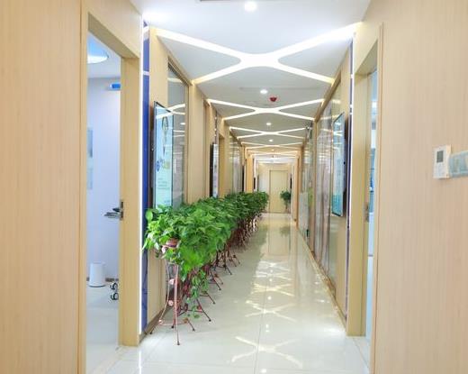 長(zhǎng)沙美奧口腔(河西店)走廊