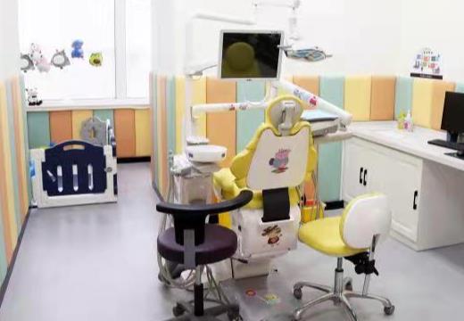 呼和浩特知牙口腔門診部治療室