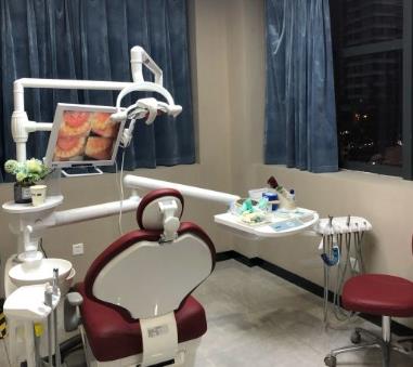 宜昌咿呀中廣口腔門診部治療室