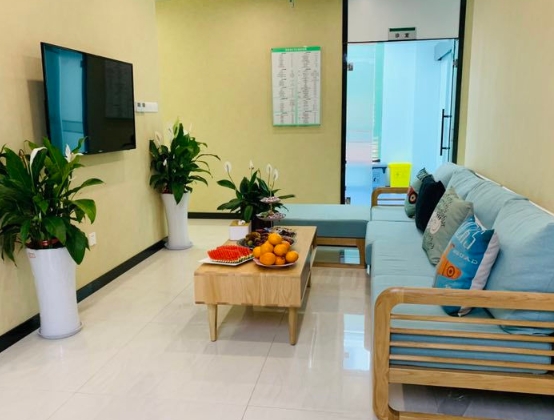 杭州仁可口腔門(mén)診部休息區(qū)